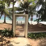 Beach Apt At Ivt 3