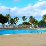 Beach Condo Near The Airport