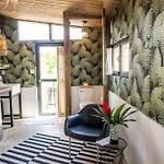 La Botanica Hotel