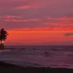 Breathtaking 3-Br Beachside Apt