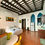 Just Remodeled Studio In Colonial Osj Unique Location Local Experience