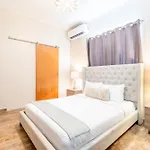 La Mona Loiza Apartment Complex By Stay With Bear