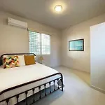 101- Renovated City Gem Near The Beach With Free Parking