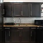 101- Renovated City Gem Near The Beach With Free Parking