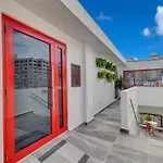 Red Door Inn