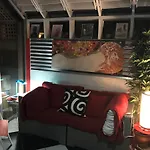 Lovely 1 Bedroom By Beach