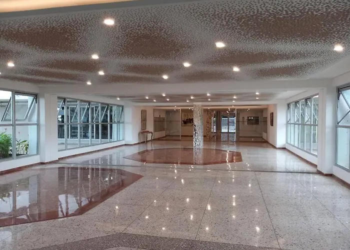 Beach Condo Near The Airport