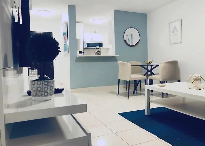 Isla Verde Beach Modern Apartment