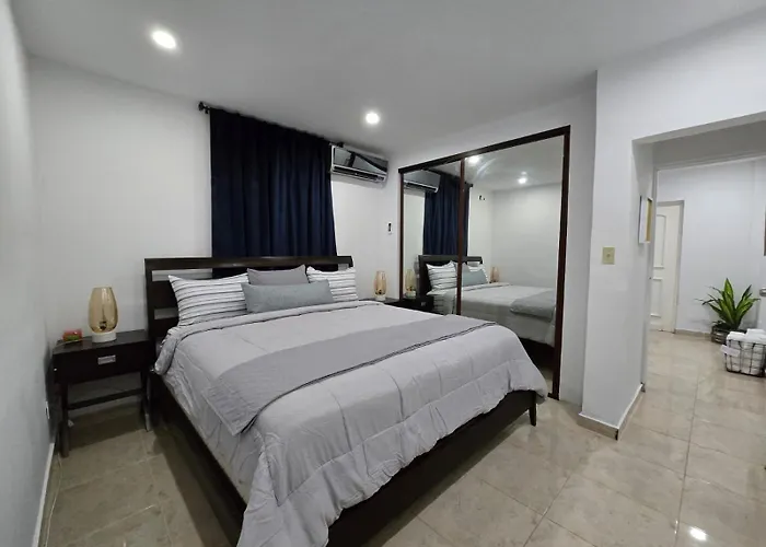 Reparto Metropolitano Apartments III
