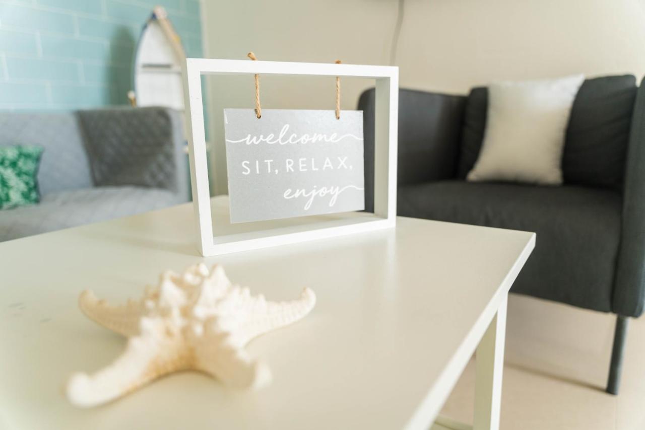The Pelican Poshtel 3*