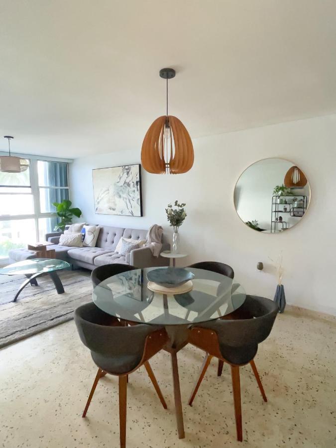 Jungla Del Mar - Oceanfront City Apartment San Juan