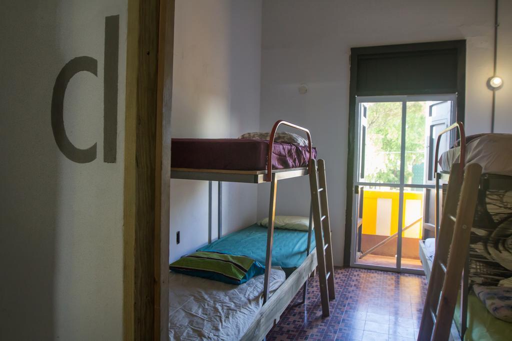 Hostel Base Old *