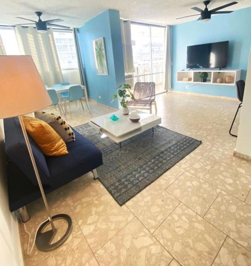 Pool Beachfront 2 Bedroom Condado Holiday home