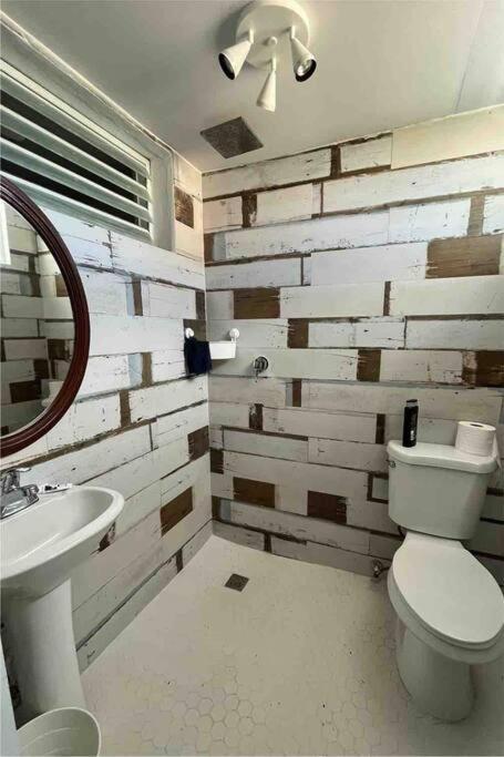 Apartment Jb23 Apts 4 Bedroom Apt Near Airport San Juan