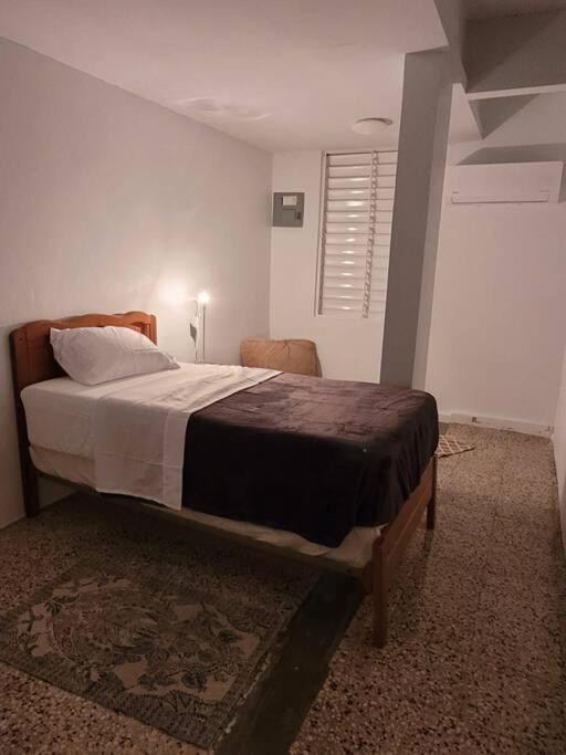 Apartment Jb23 Apts 4 Bedroom Apt Near Airport
