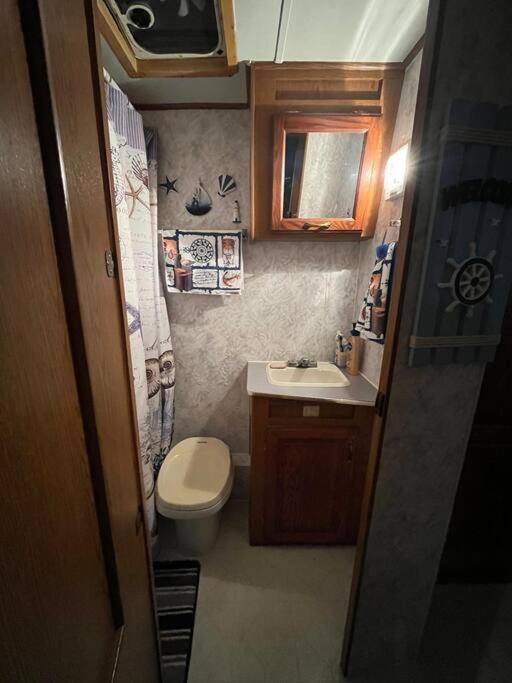 Ghetty Motorhome Apartment *