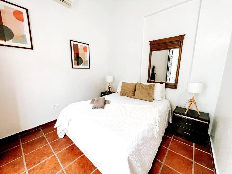 65 Fortaleza 1 - N Colonial Apt W/ Balconies & Views Apartment *