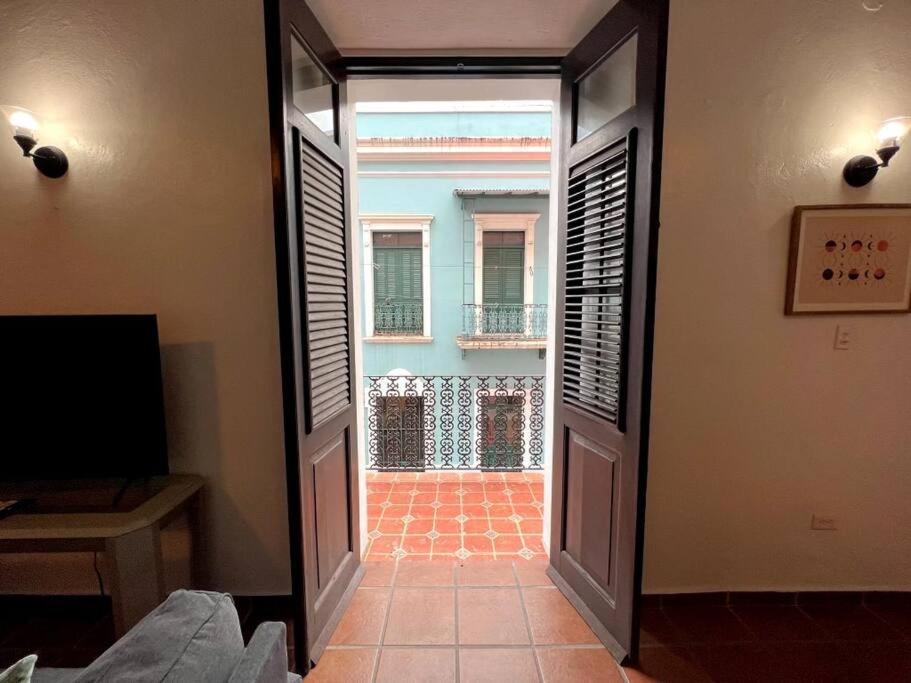 65 Fortaleza 1 - N Colonial Apt W/ Balconies & Views *