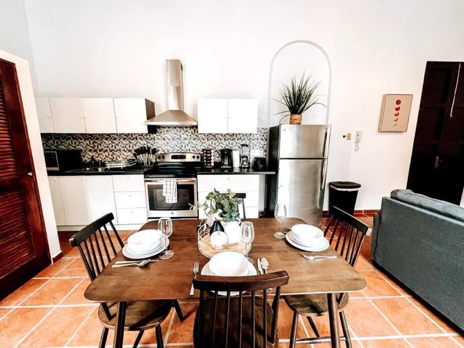 65 Fortaleza 1 - N Colonial Apt W/ Balconies & Views San Juan