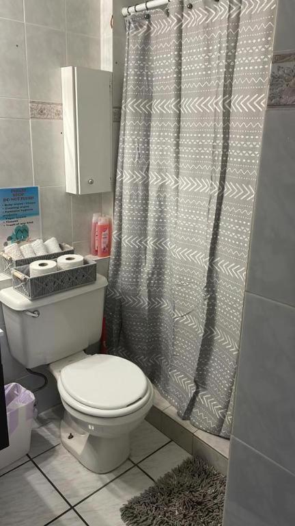 Marbella Apts *