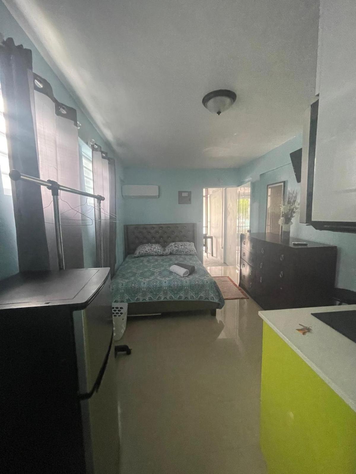 Apartment With Private Entrance And Bath Near Beach, Unit 4 *