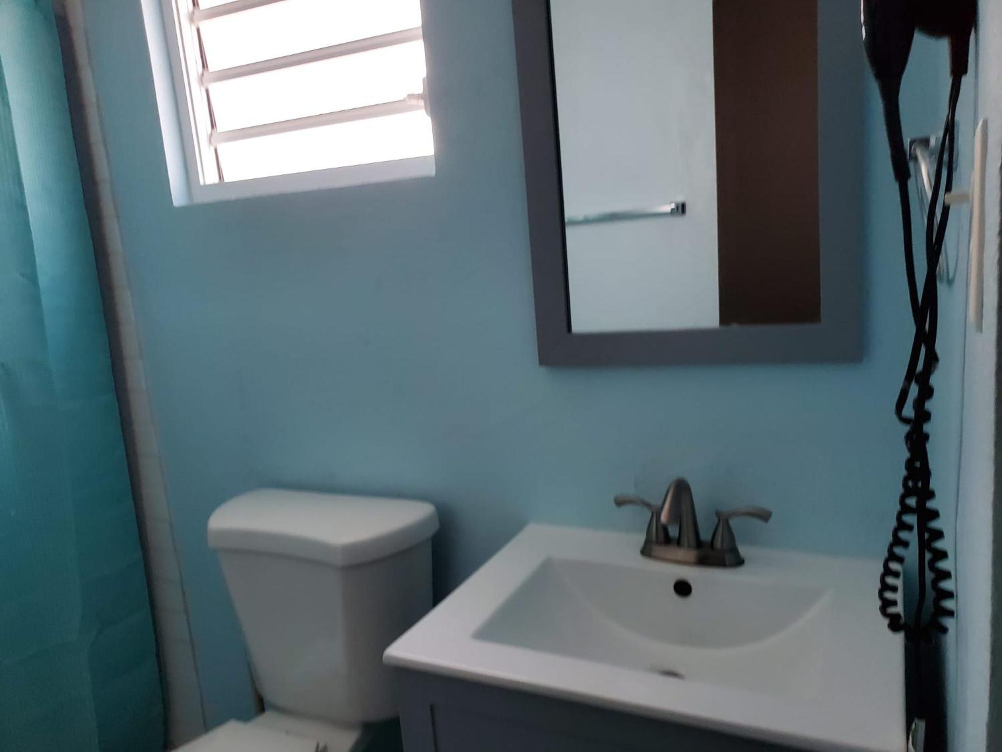 With Private Entrance And Bath Near Beach, Unit 4