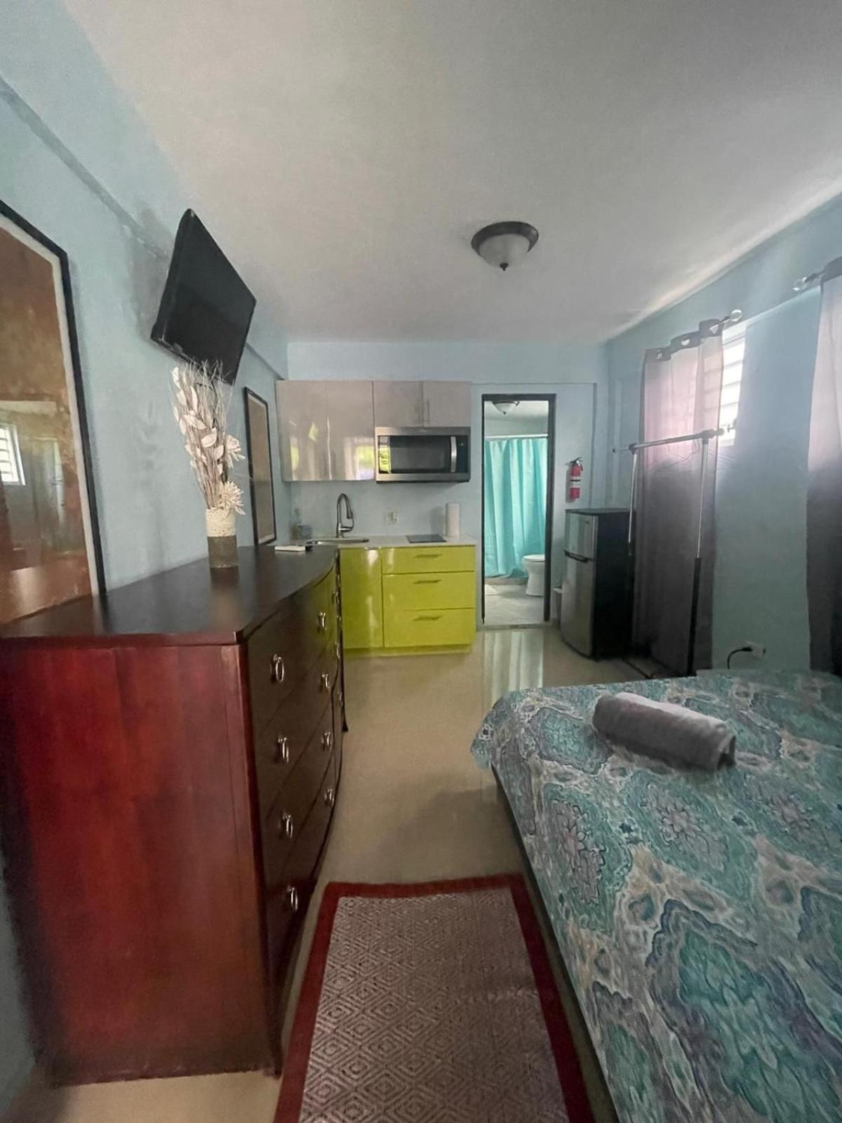 With Private Entrance And Bath Near Beach, Unit 4 Apartment *