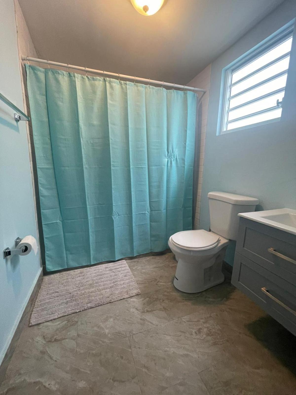 With Private Entrance And Bath Near Beach, Unit 4 *