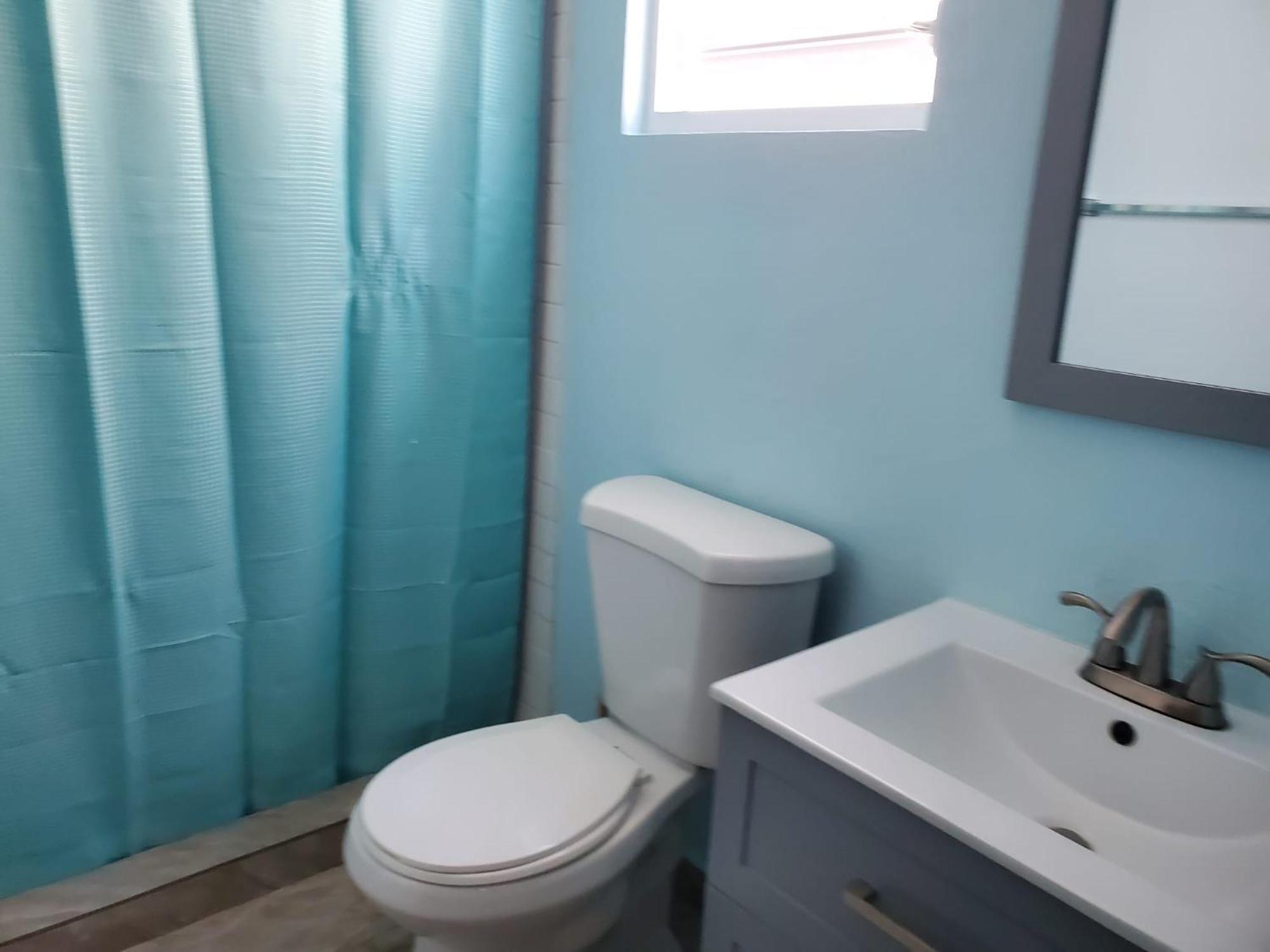 Apartment With Private Entrance And Bath Near Beach, Unit 4 *