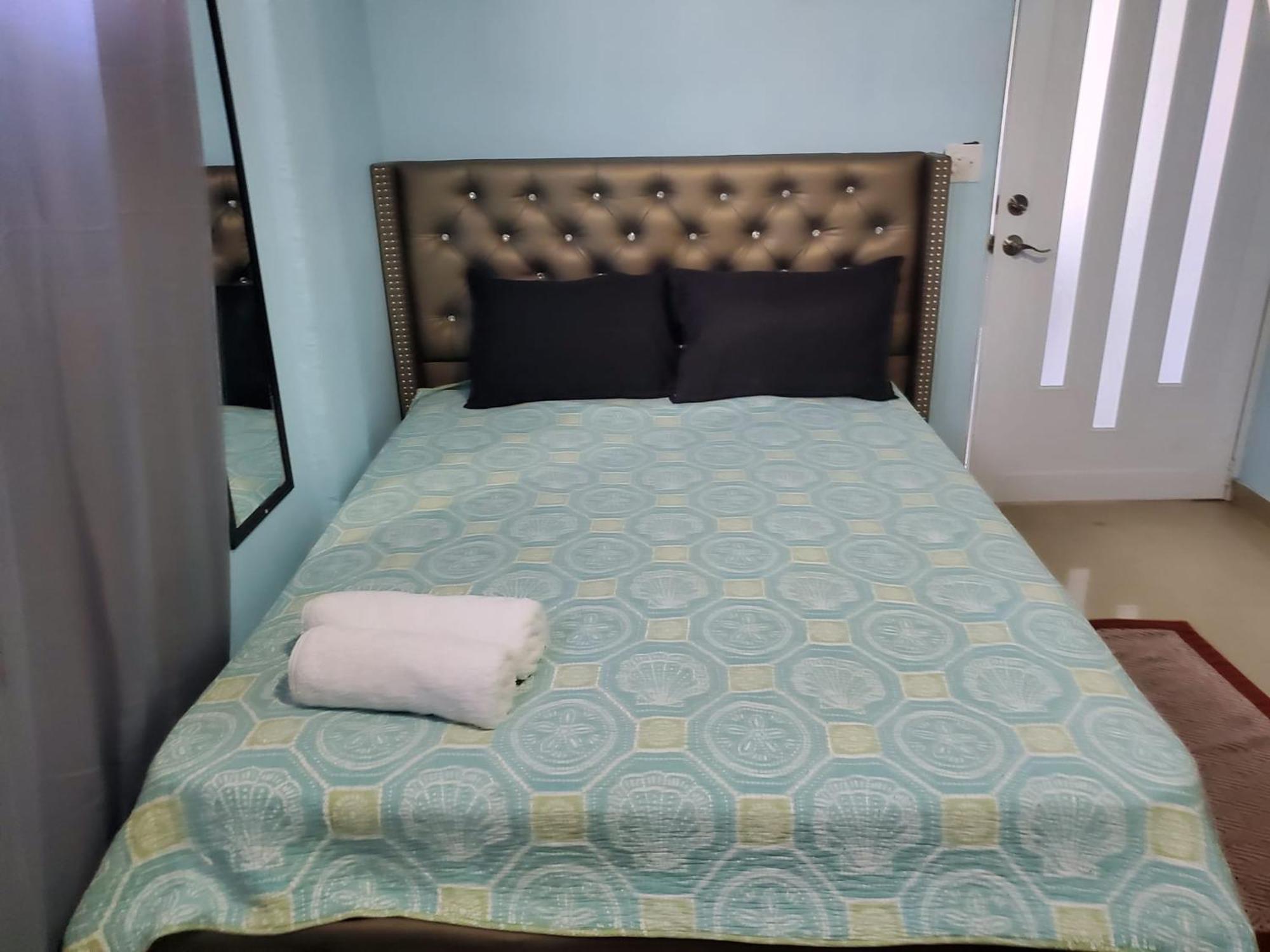 With Private Entrance And Bath Near Beach, Unit 4