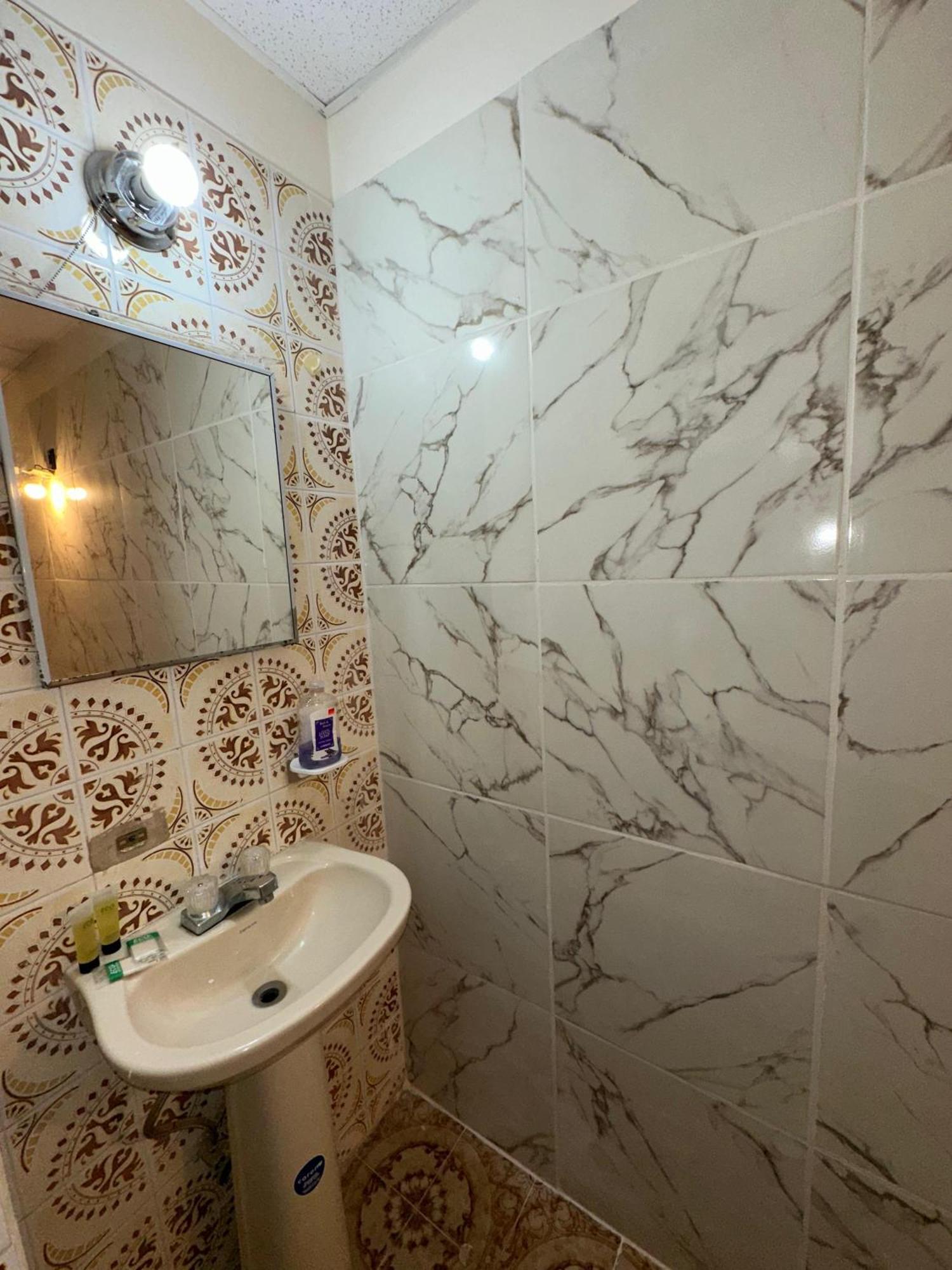 176 Calle Perez 2a1 * San Juan