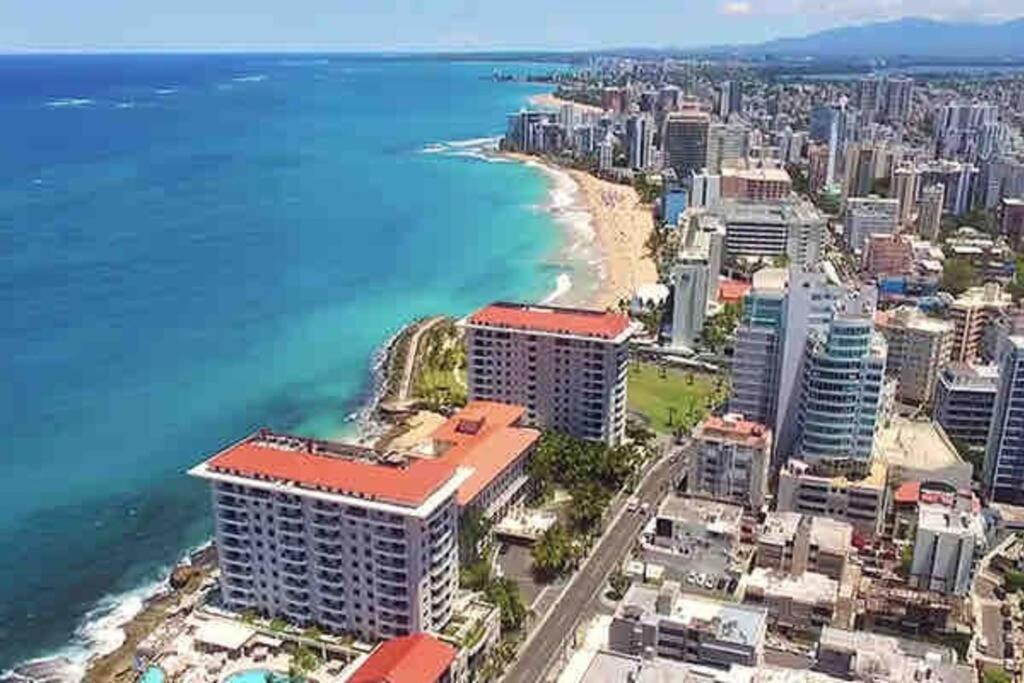 Alanis Condado / 1 Minute Walking * San Juan