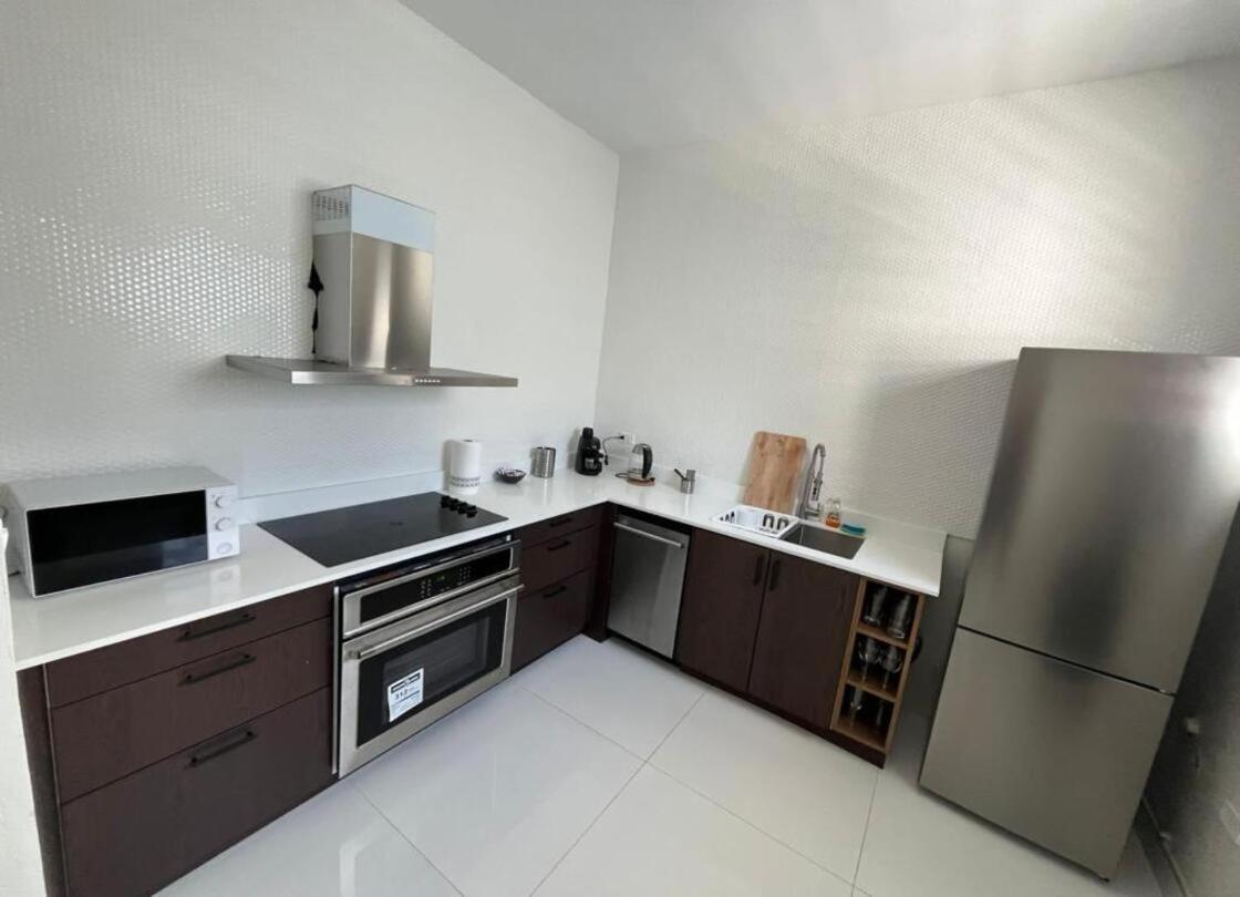 Breathtaking 3-br Beachside * San Juan