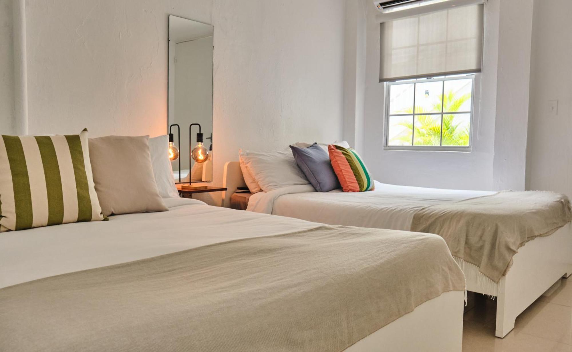 The Pelican Poshtel Guest house San Juan