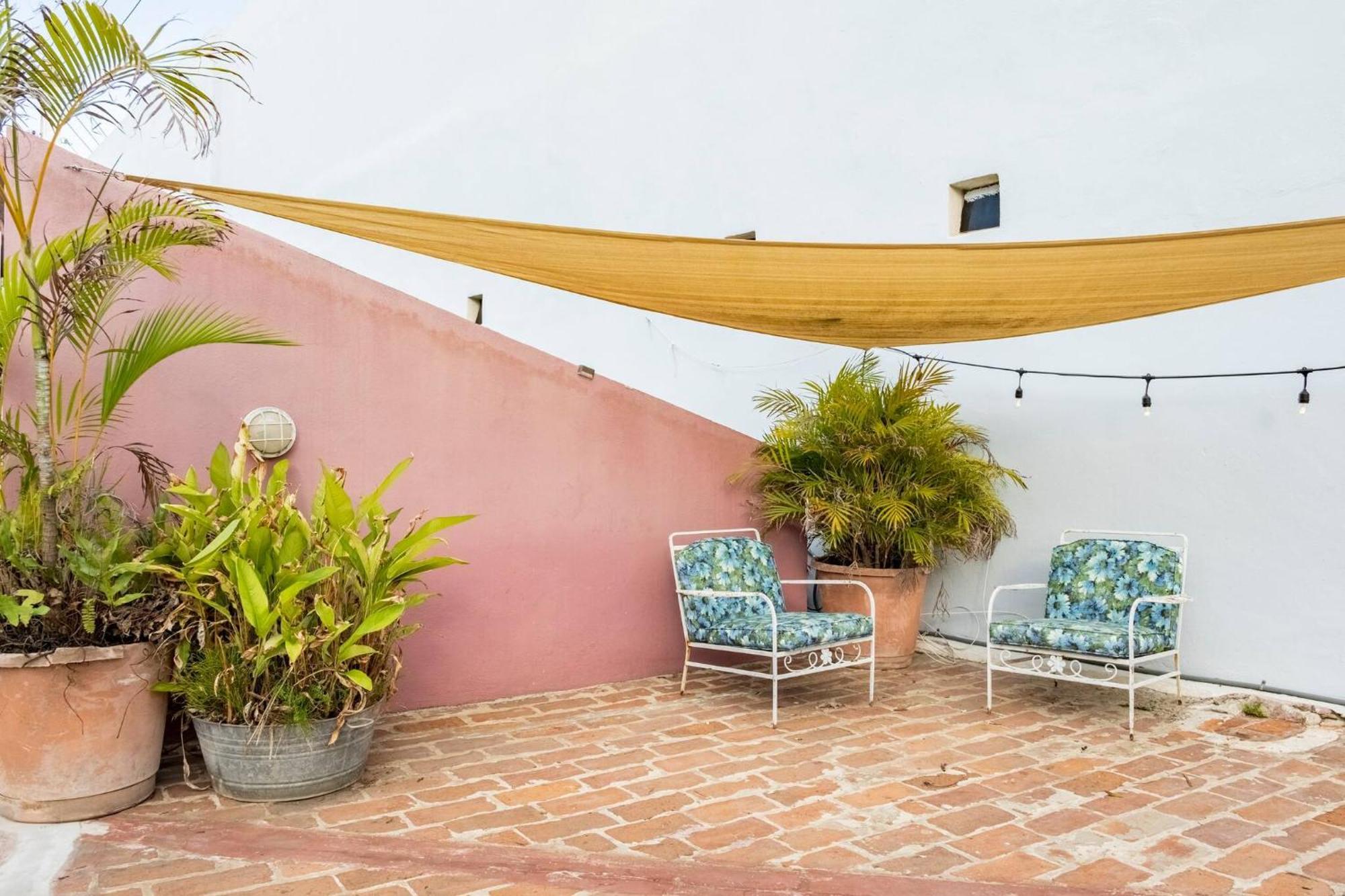 Center Of Old With Rooftop Garden Apartment