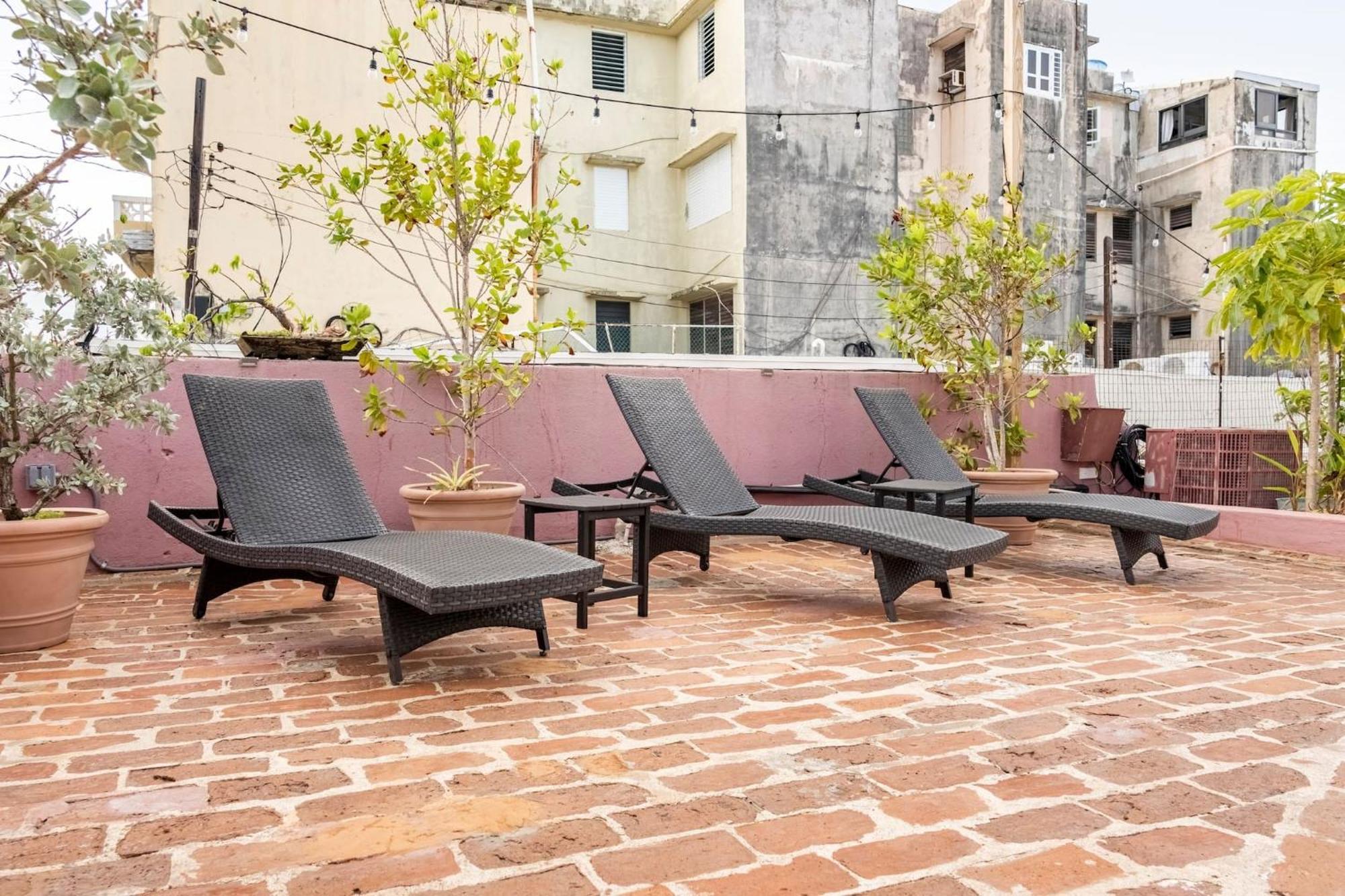 Apartment Center Of Old With Rooftop Garden