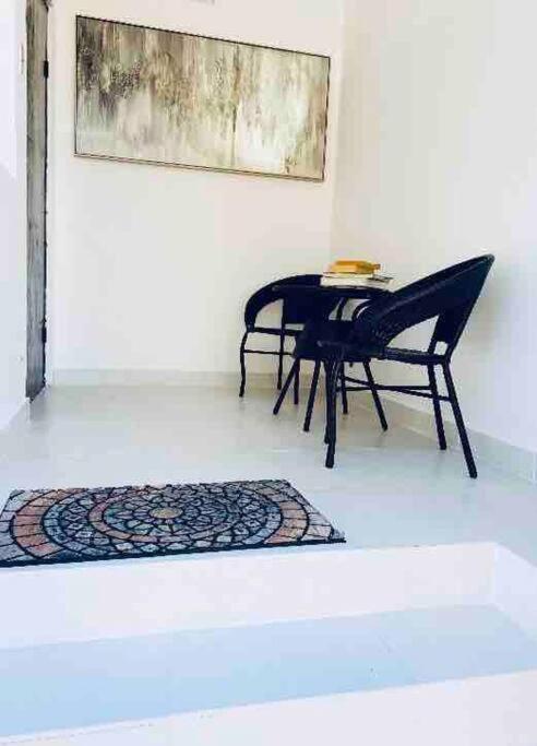 Big Place 2 Bedroom 3 Beds, Wf, Tv, Balcony & Parking