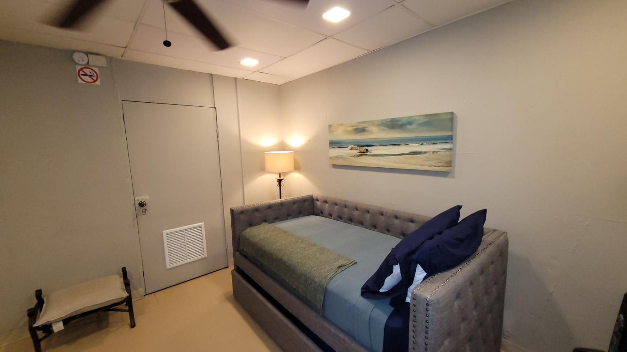 Apartment Bunker @ Isla / Front San Juan