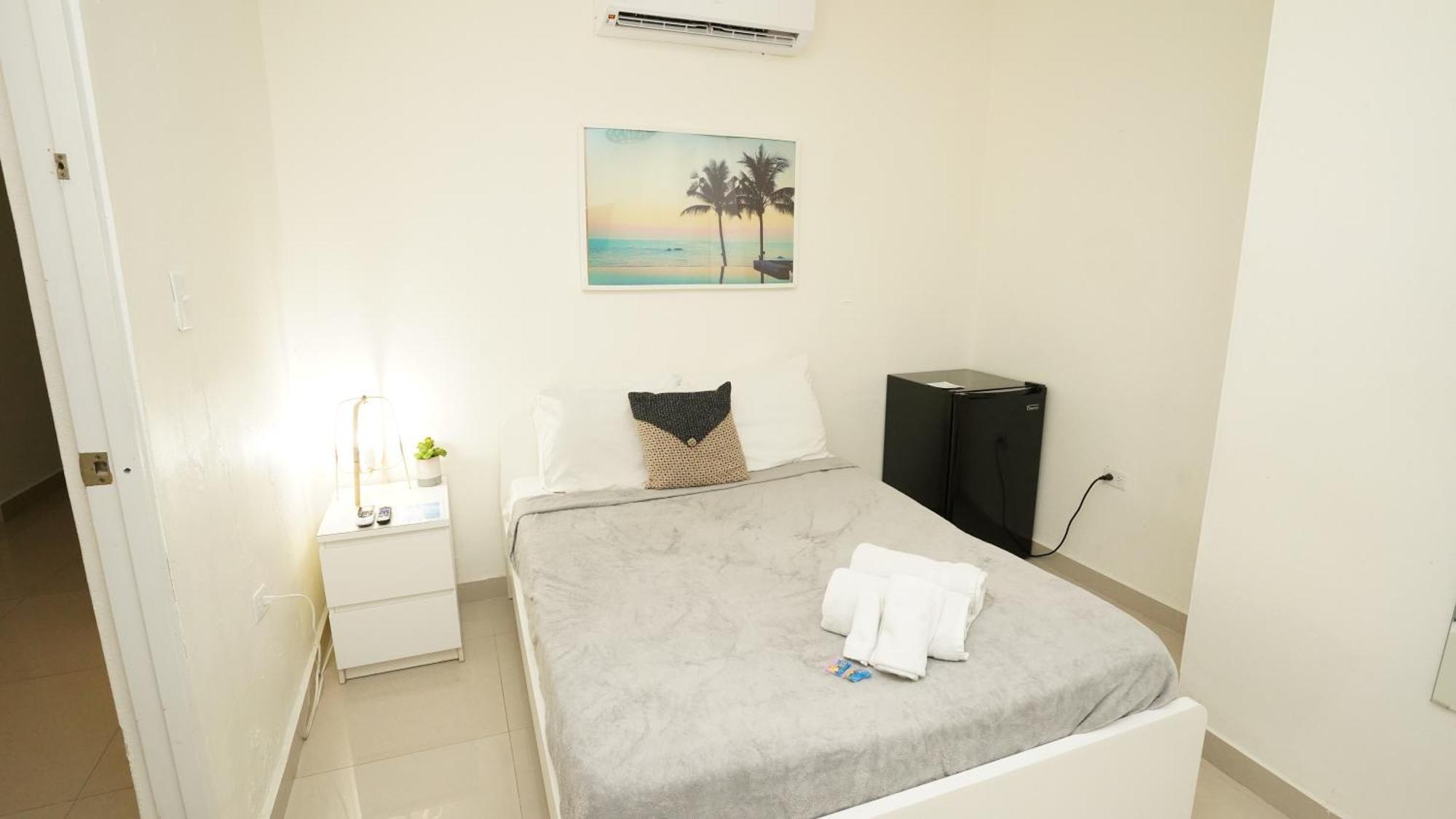 The Pelican Poshtel 3*