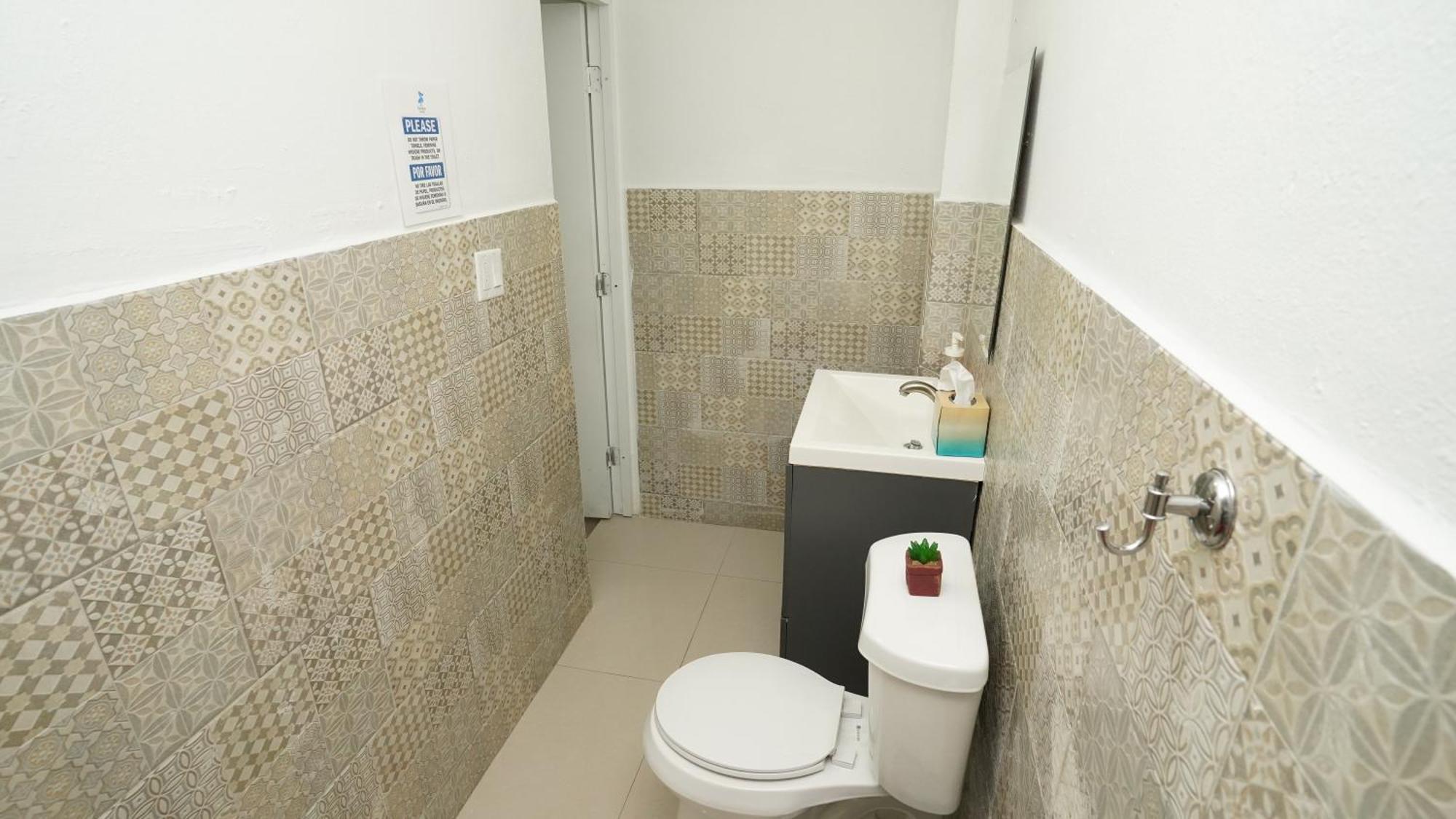 The Pelican Poshtel Guest house