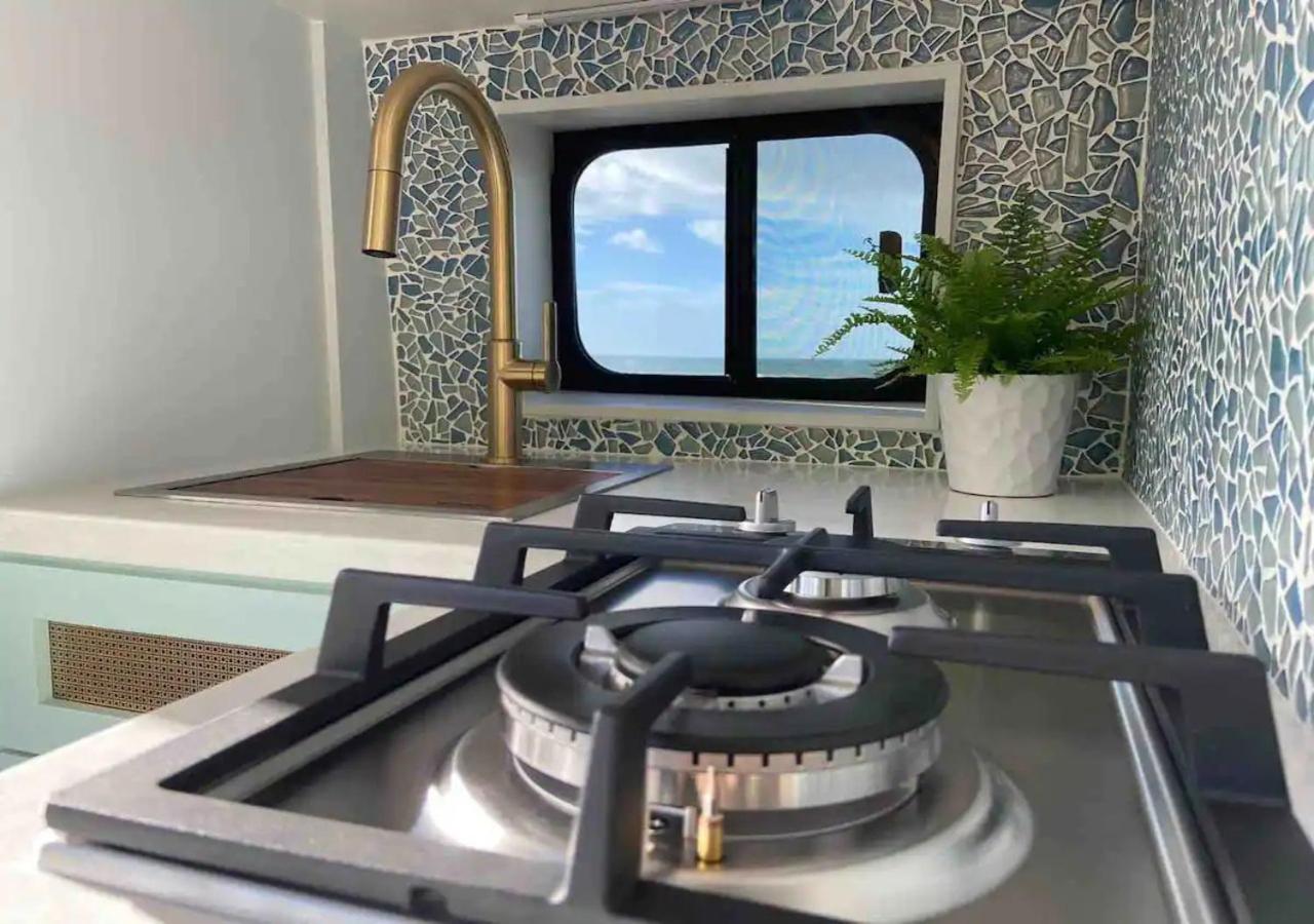 Campsite #vanlife With Air Conditioning - Adventures Await *