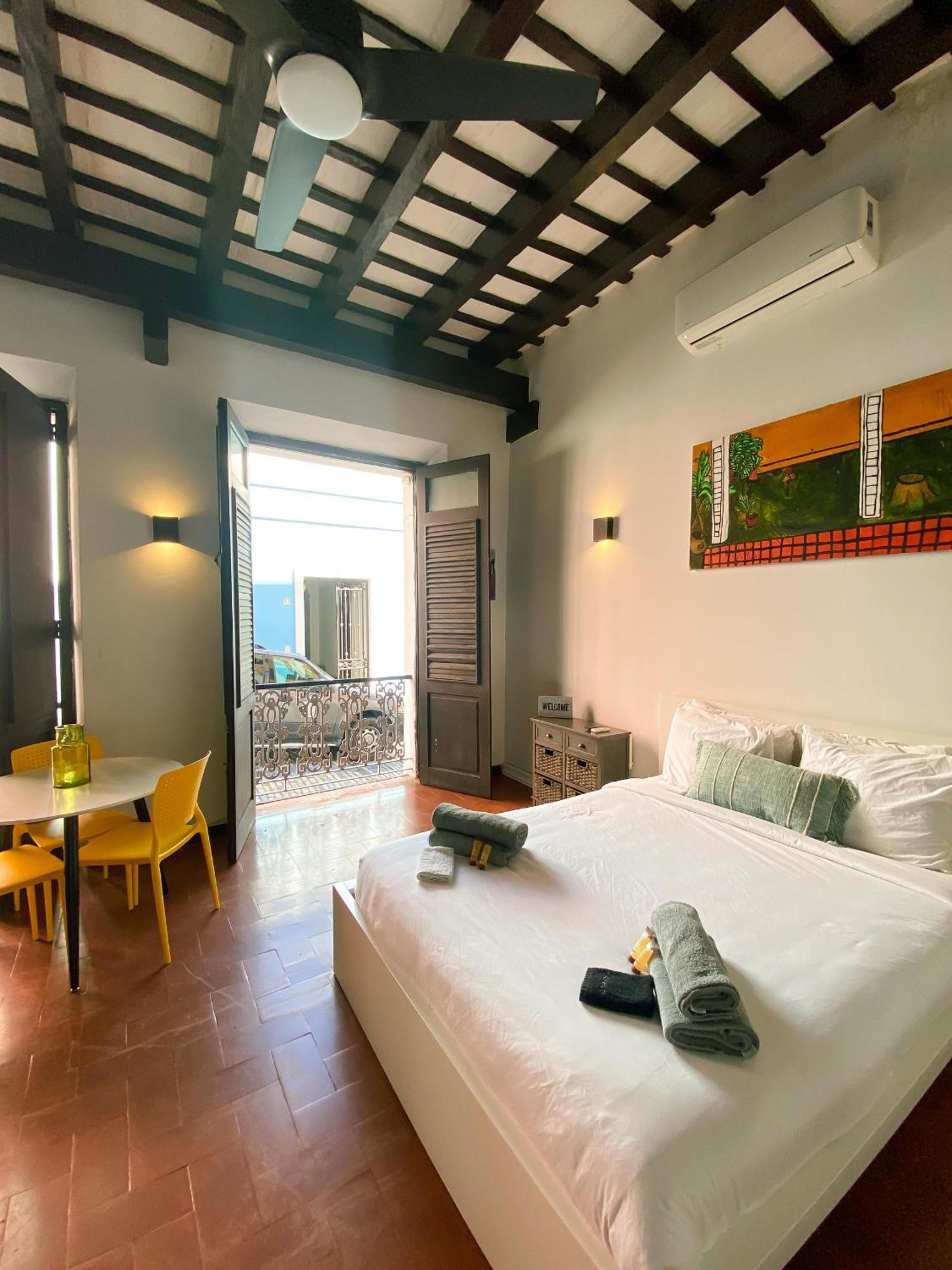 Just Remodeled In Colonial Osj Unique Location Local Experience San Juan