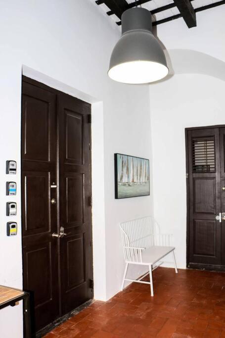 Just Remodeled In Colonial Osj Unique Location Local Experience Apartment *