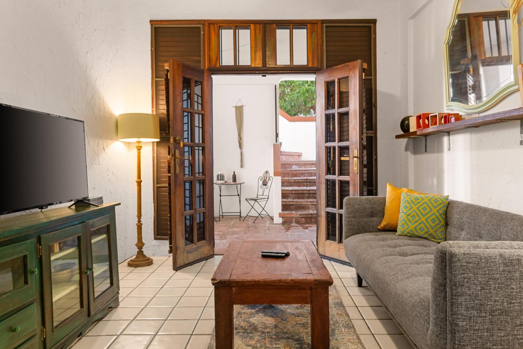 Apartment Pad W Patio, Walk To Everything! Gen Ac - 20 Down