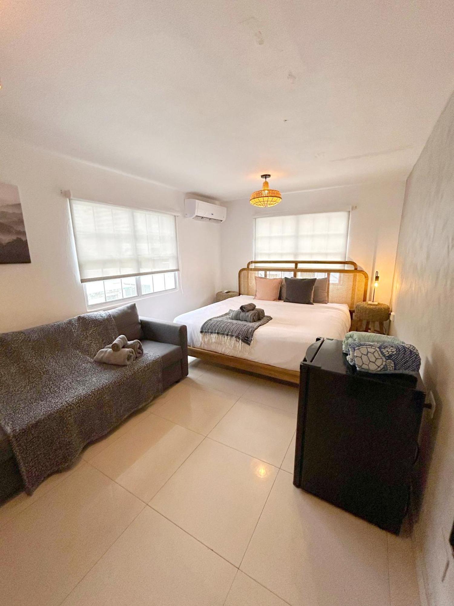 The Pelican Poshtel Guest house 3*