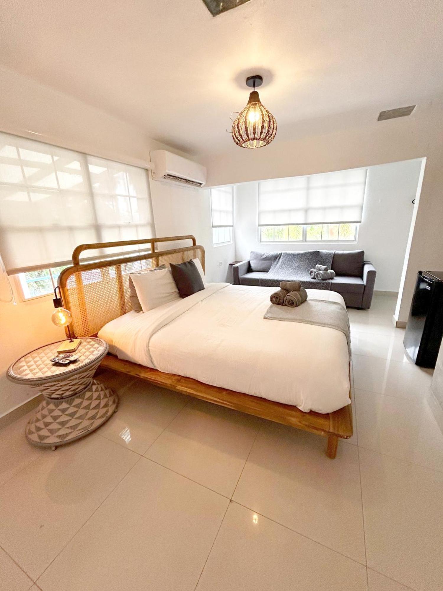 The Pelican Poshtel Guest house