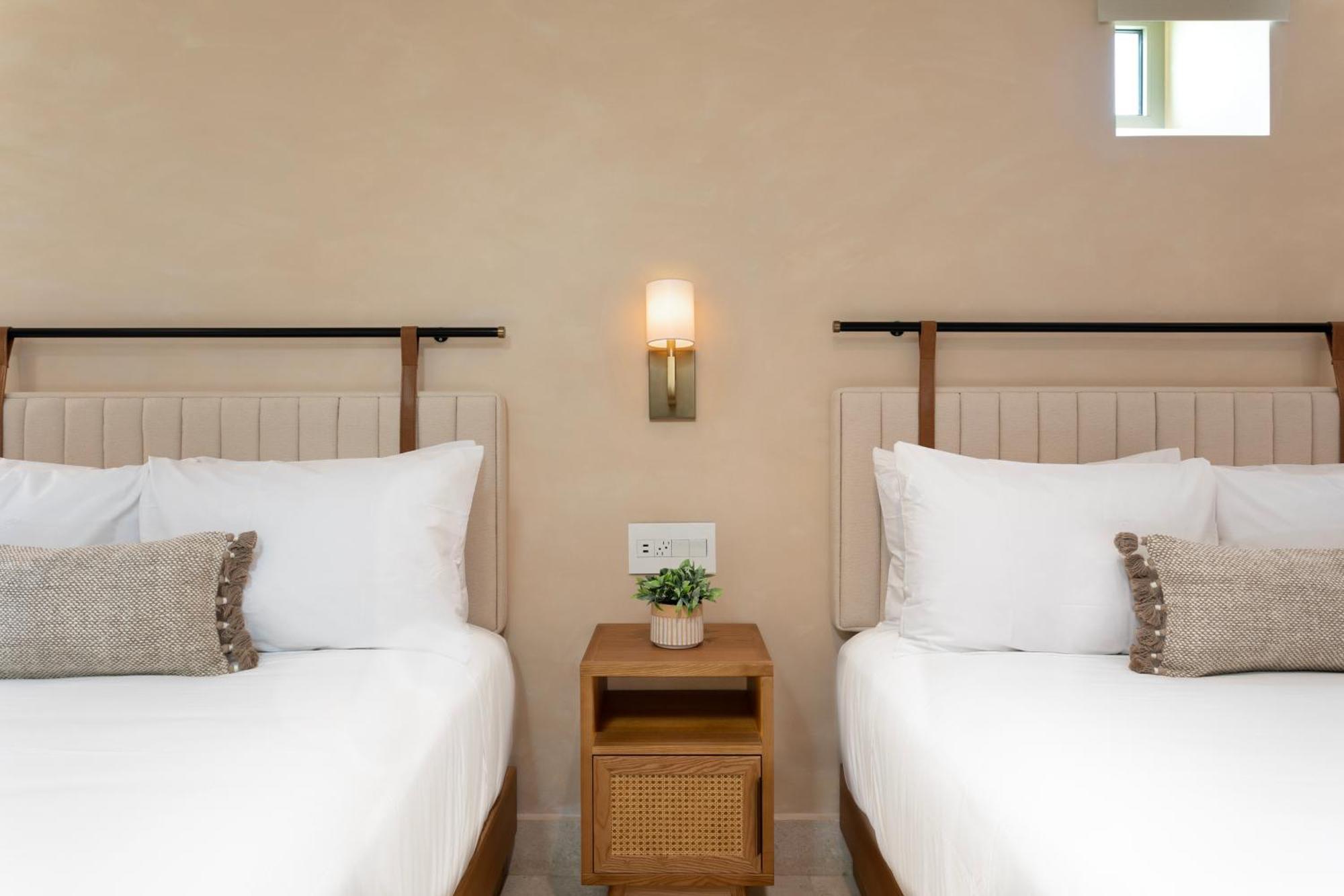 Alma Hotel