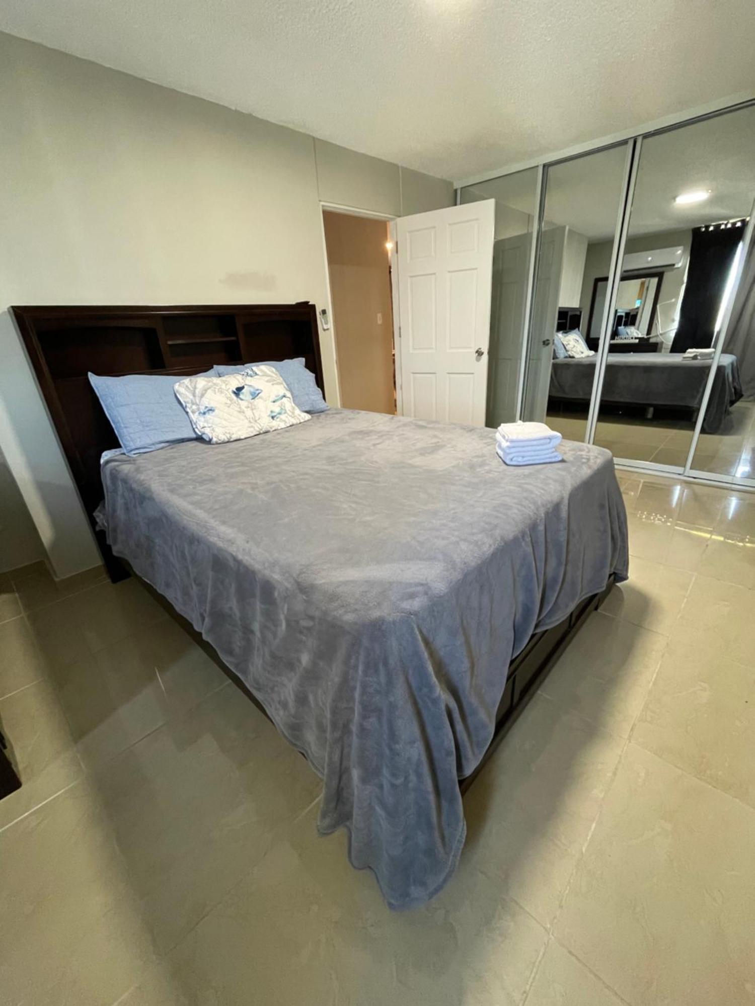 Concert Apartment *