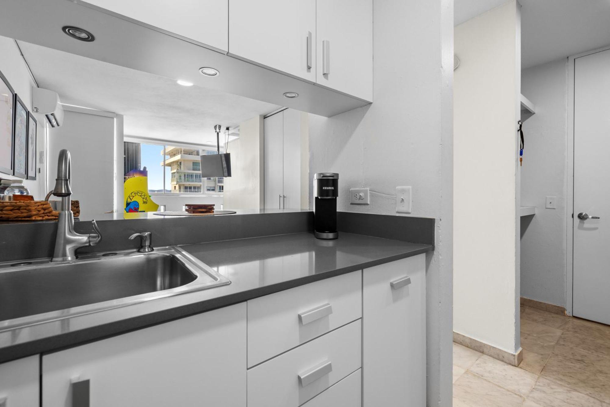 Otium Pool Access Apartment San Juan