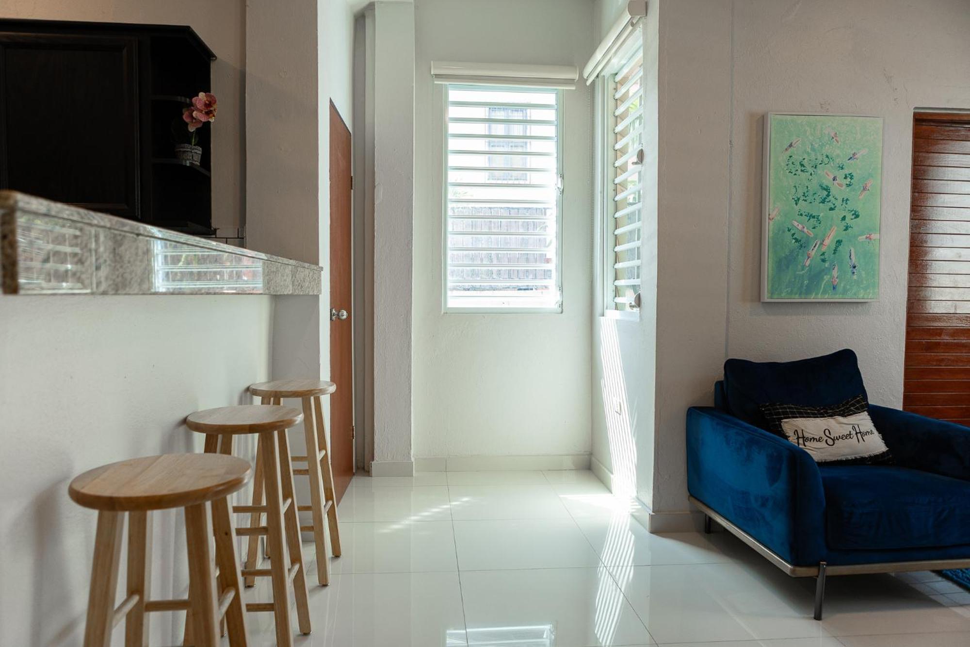 Apartment 101- Renovated Gem Near The With Free Parking